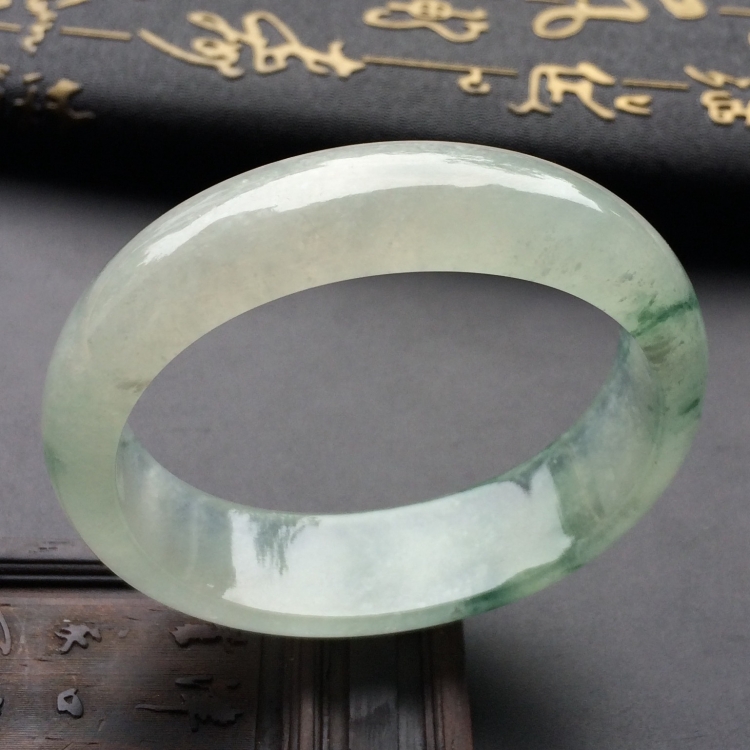 （超值推荐）冰种飘花贵妃镯（53mm-47mm）