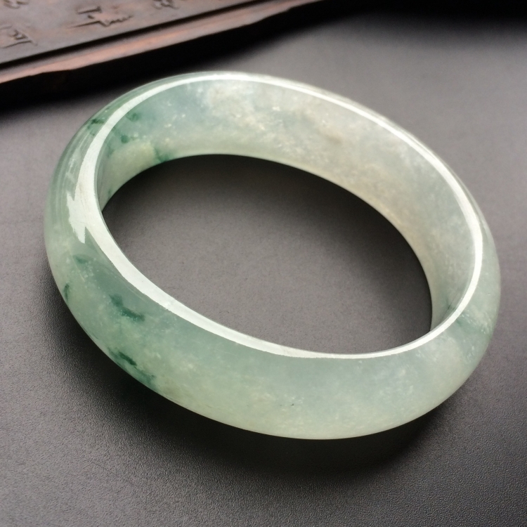 （超值推荐）冰种飘花贵妃镯（53mm-47mm）