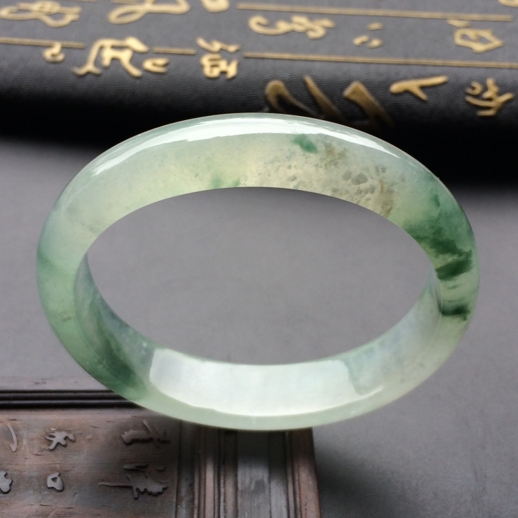 （超值推荐）冰种飘花贵妃镯（53.9mm-48.1mm）