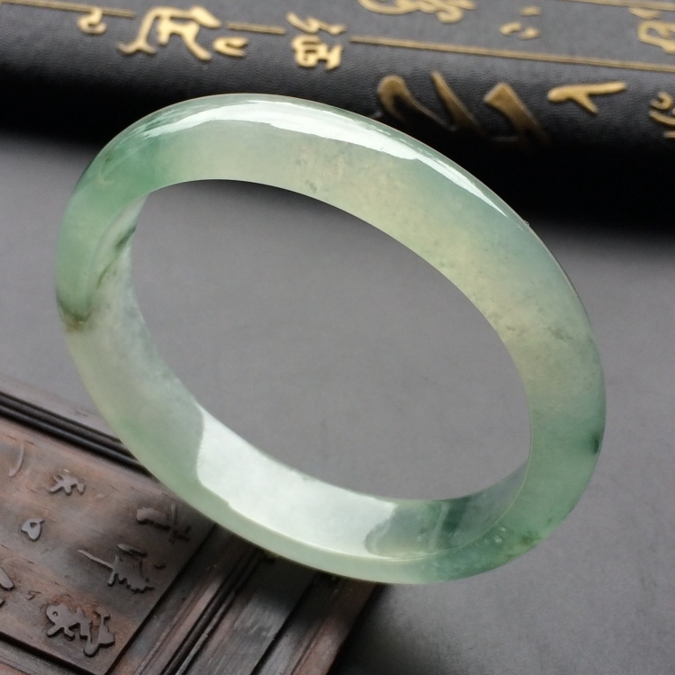 （超值推荐）冰种飘花贵妃镯（53.9mm-48.1mm）