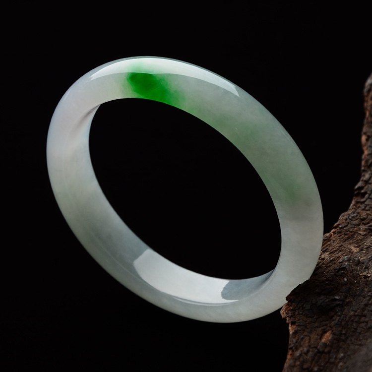 （超值推荐）冰种淡春带彩贵妃镯（56.7mm-50mm）