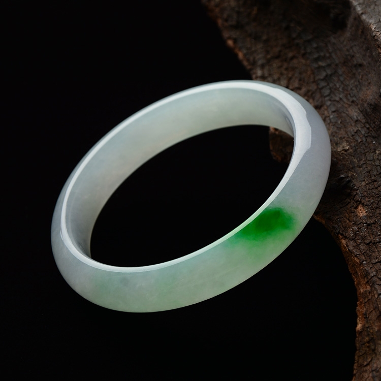 （超值推荐）冰种淡春带彩贵妃镯（56.7mm-50mm）