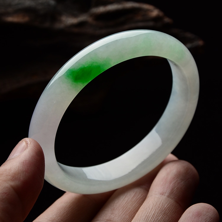 （超值推荐）冰种淡春带彩贵妃镯（56.7mm-50mm）