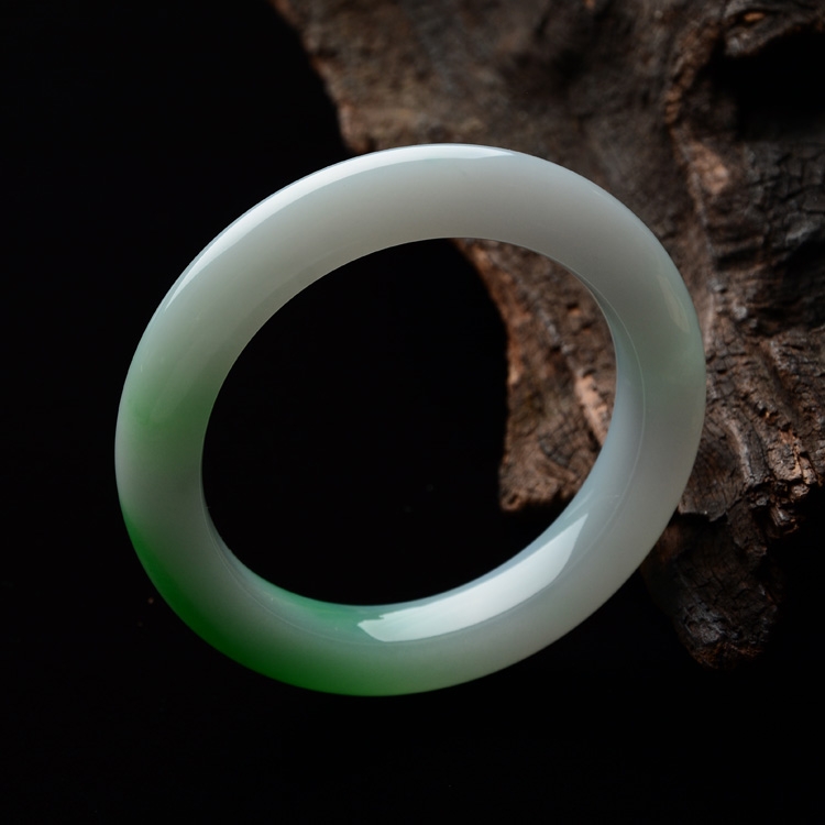 （超值推荐）糯冰种飘翠手镯（52.8mm）