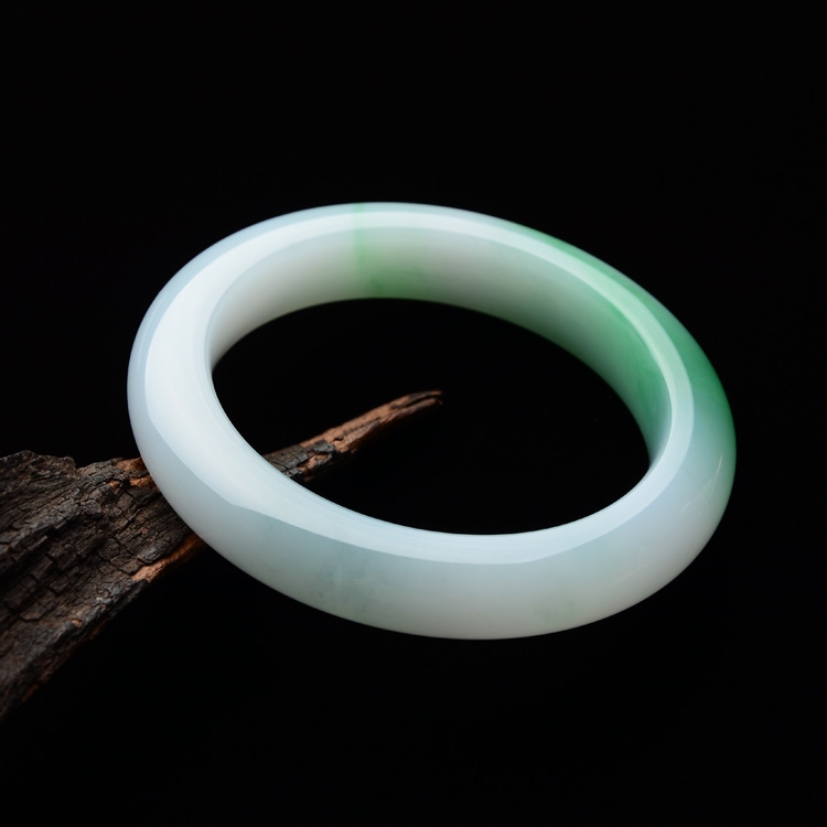 （超值推荐）糯冰种飘翠手镯（52.8mm）