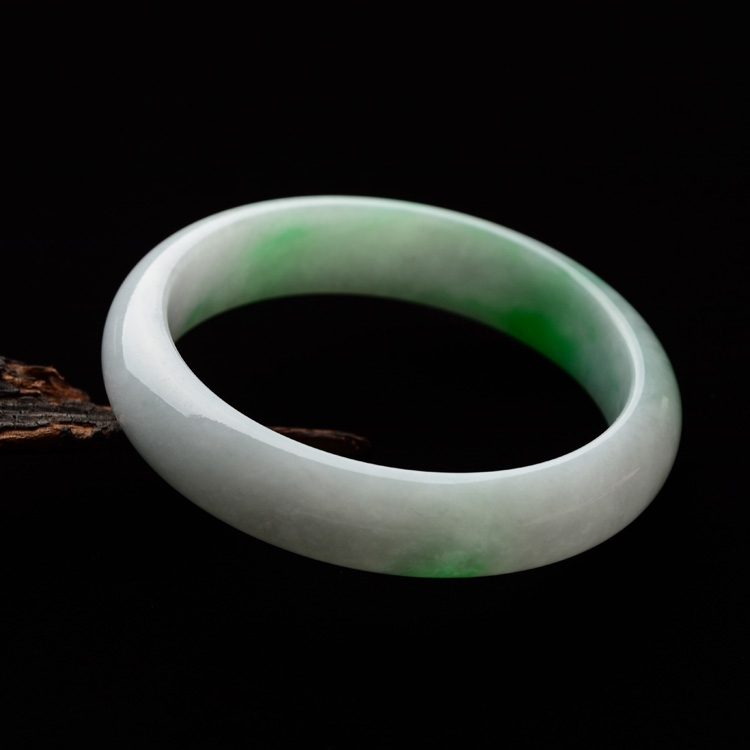 （超值推荐）糯冰种飘翠手镯（56.2mm）