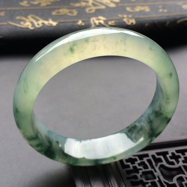 （超值推荐）冰种飘花手镯（57mm）