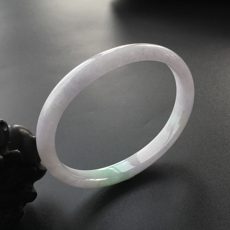 (超值推荐)糯冰种春带彩贵妃镯(56.2mm-46.4mm)