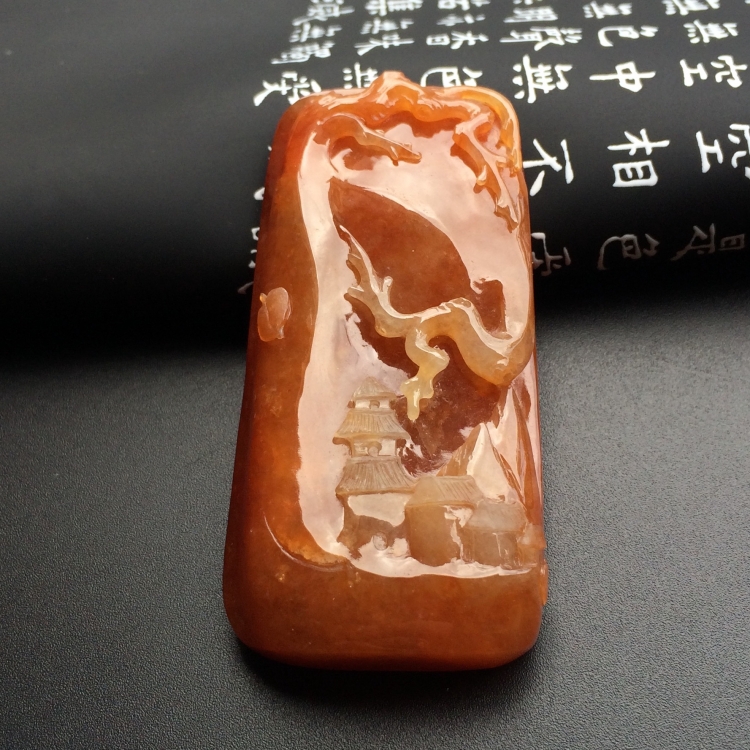 （超值推荐）糯冰种红黄翡落叶归根挂件