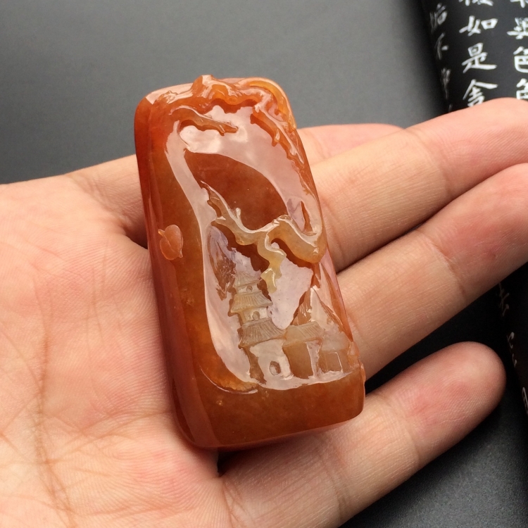 （超值推荐）糯冰种红黄翡落叶归根挂件