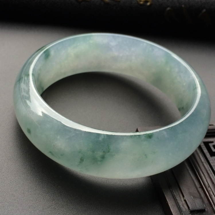 （超值推荐）冰种飘花手镯（58mm）