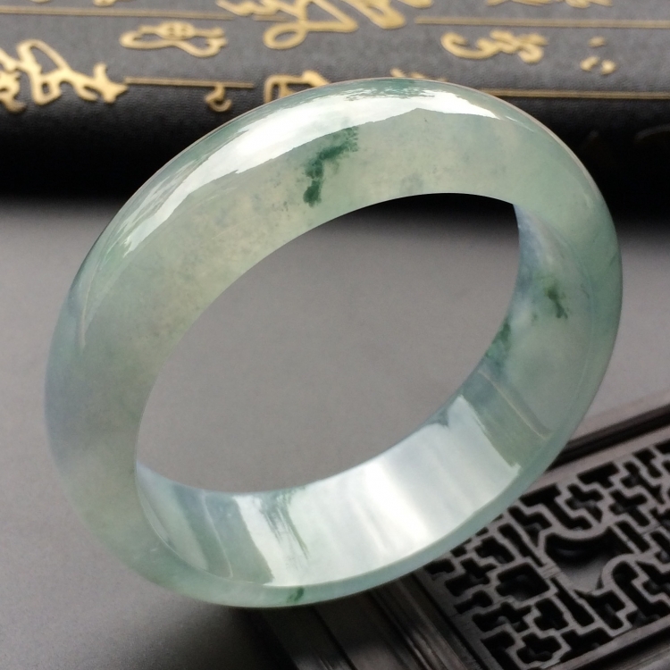 （超值推荐）冰种飘花手镯（58mm）
