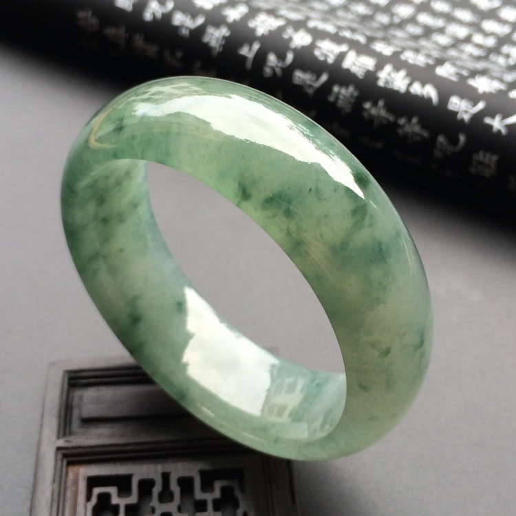 冰种飘花手镯（50.2mm）