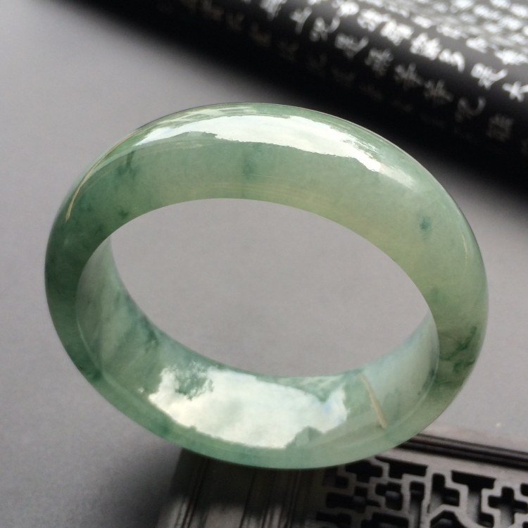 冰种飘花手镯（50.2mm）