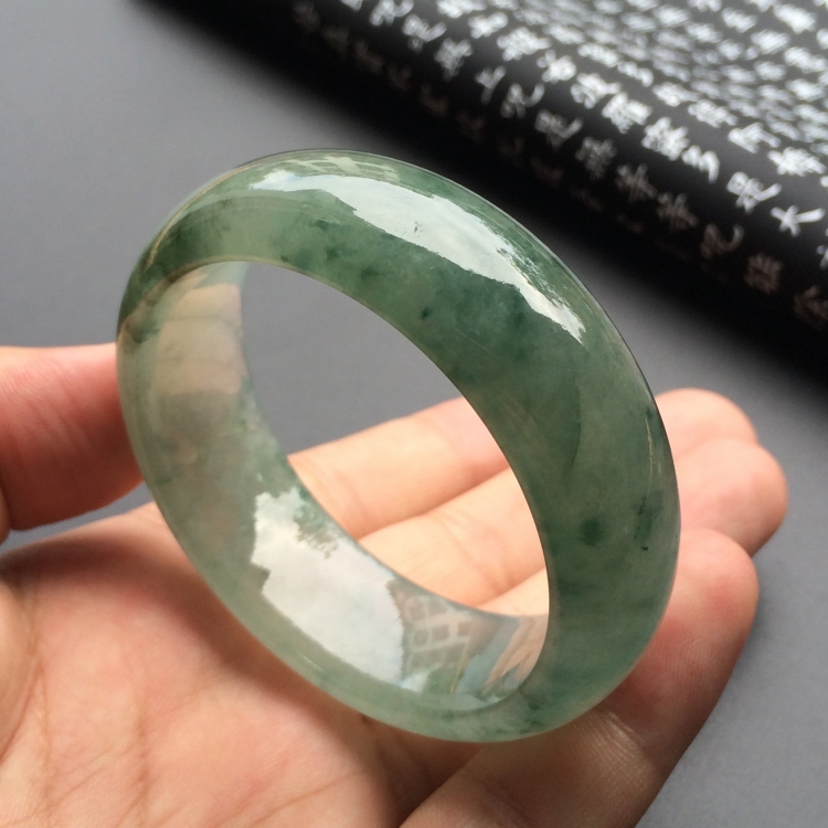 冰种飘花手镯（50.2mm）