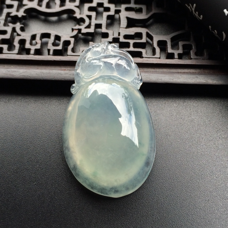 （超值推荐）冰种略飘花寿桃挂件