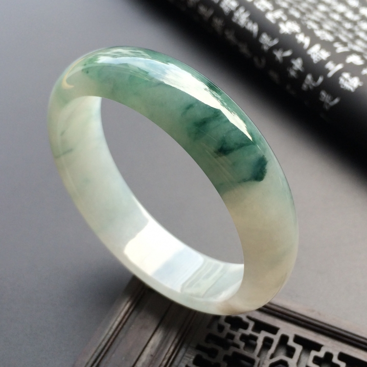 （超值推荐）糯冰种飘花手镯（55.5mm）