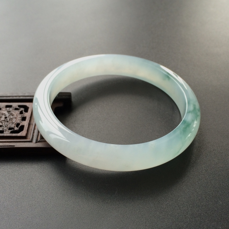 (超值推荐)冰种飘花手镯(57.2mm)