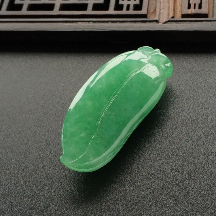 (超值推荐)糯冰种豆绿福瓜挂件