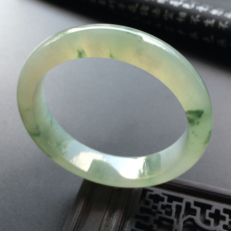 （超值推荐）冰种飘花手镯（56.1mm）