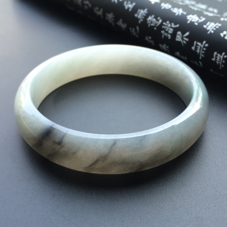 （超值推荐）糯冰种墨色手镯（55.8mm）