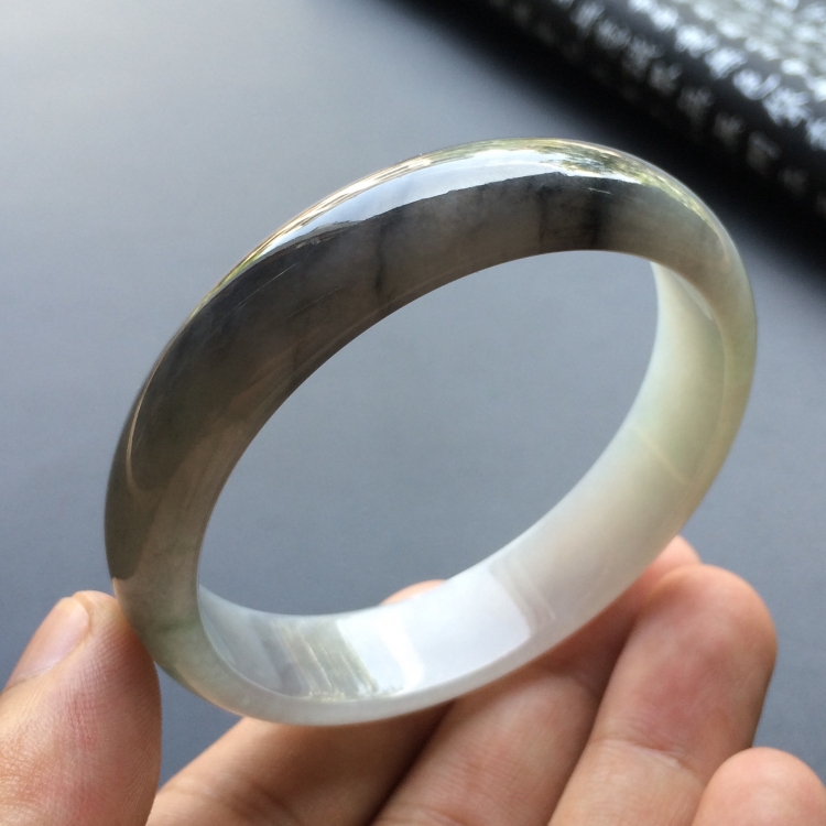 （超值推荐）糯冰种墨色手镯（55.8mm）