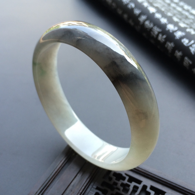 （超值推荐）糯冰种墨色手镯（55.8mm）