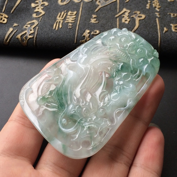 (超值推荐)冰种飘花龙牌挂件