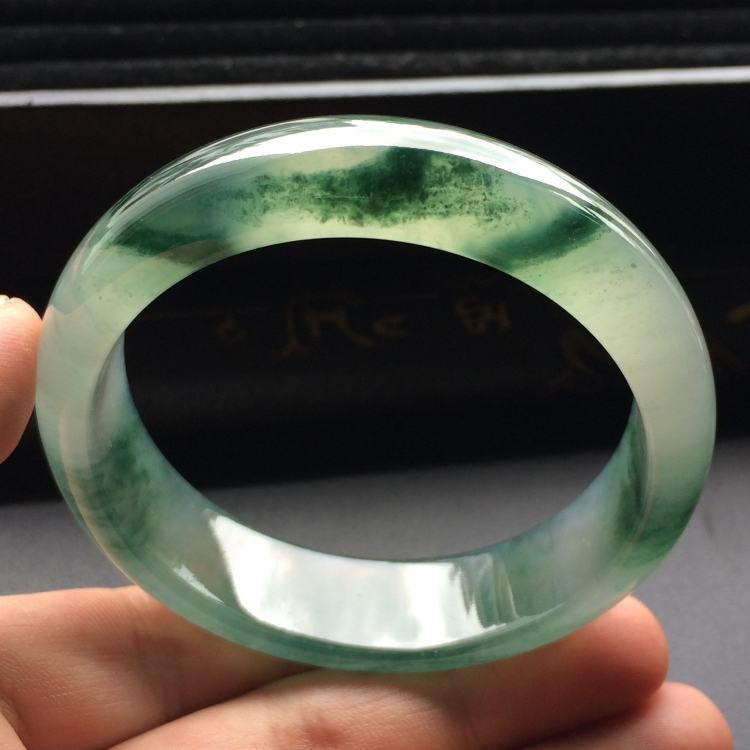 （超值推荐）冰种飘花手镯（55.5mm）