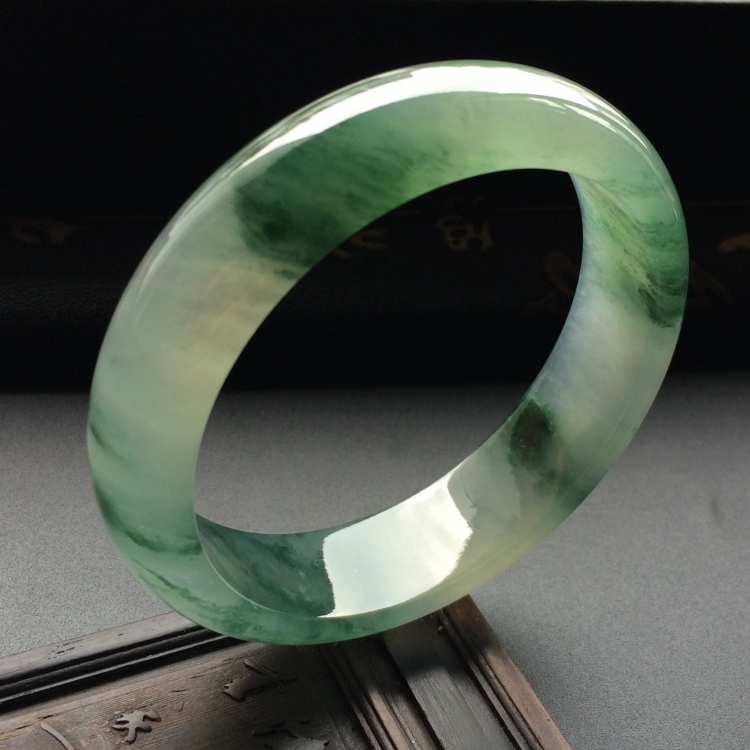 （超值推荐）冰种飘花手镯（55.9mm）