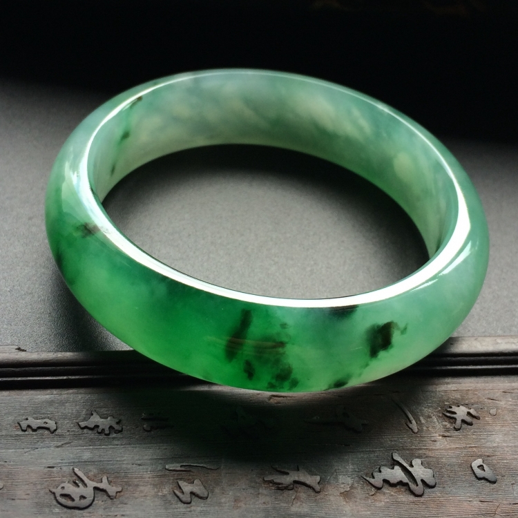 （超值推荐）冰种飘绿花手镯（53.7mm）