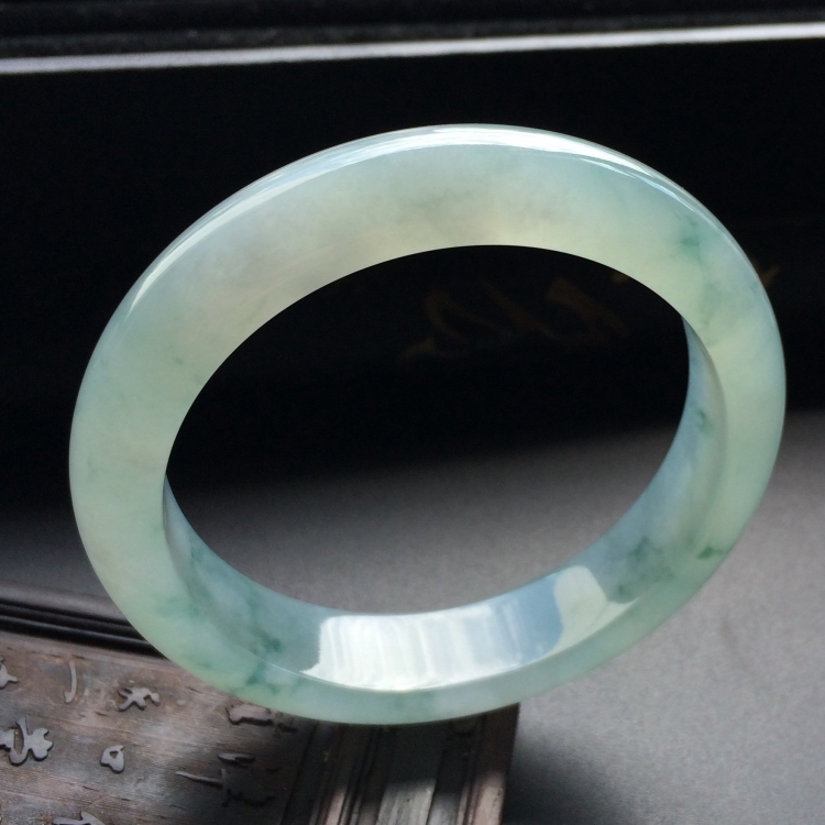 （超值推荐）冰种飘花手镯（56.6mm）