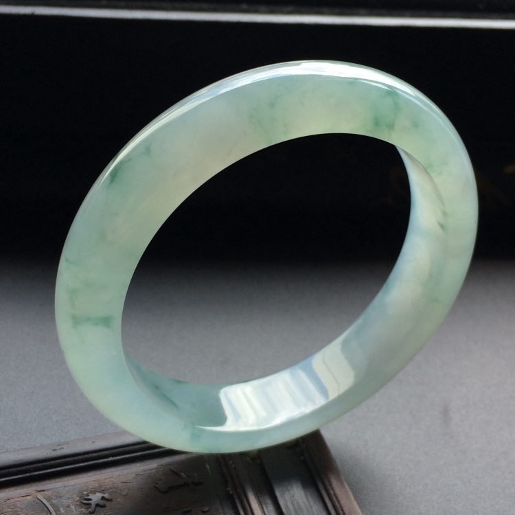 （超值推荐）冰种飘花手镯（56.6mm）