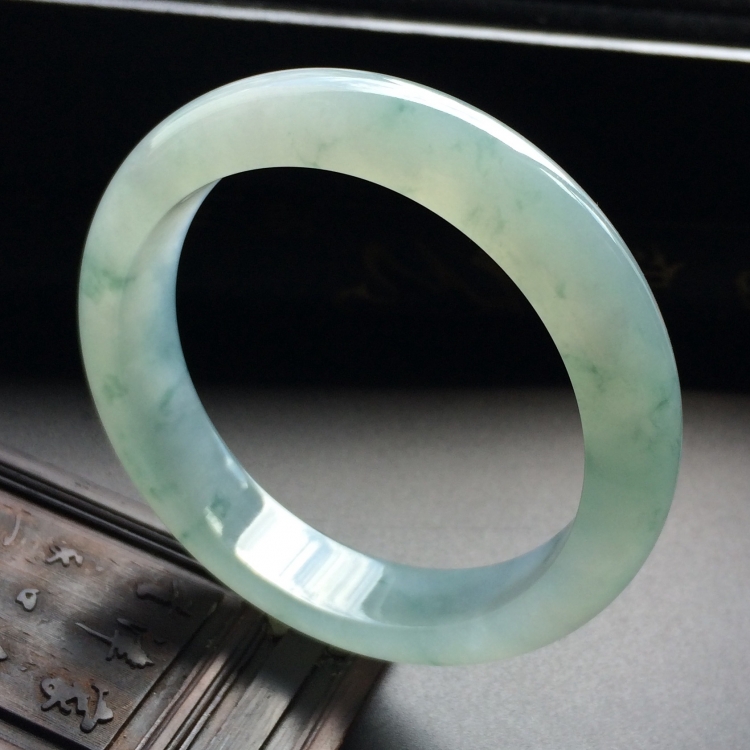 （超值推荐）冰种飘花手镯（56.6mm）