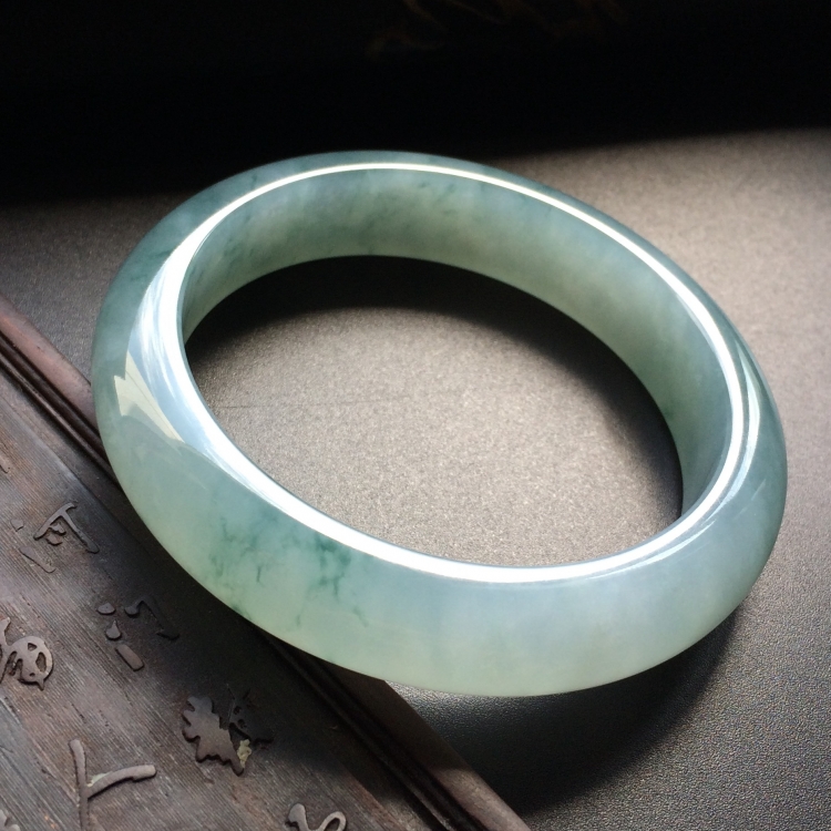（超值推荐）冰种飘花手镯（55mm）