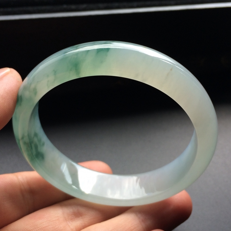 （超值推荐）冰种飘花手镯（57.5mm）