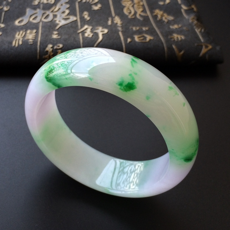 (超值推荐)糯冰种春带彩手镯(58.7mm)