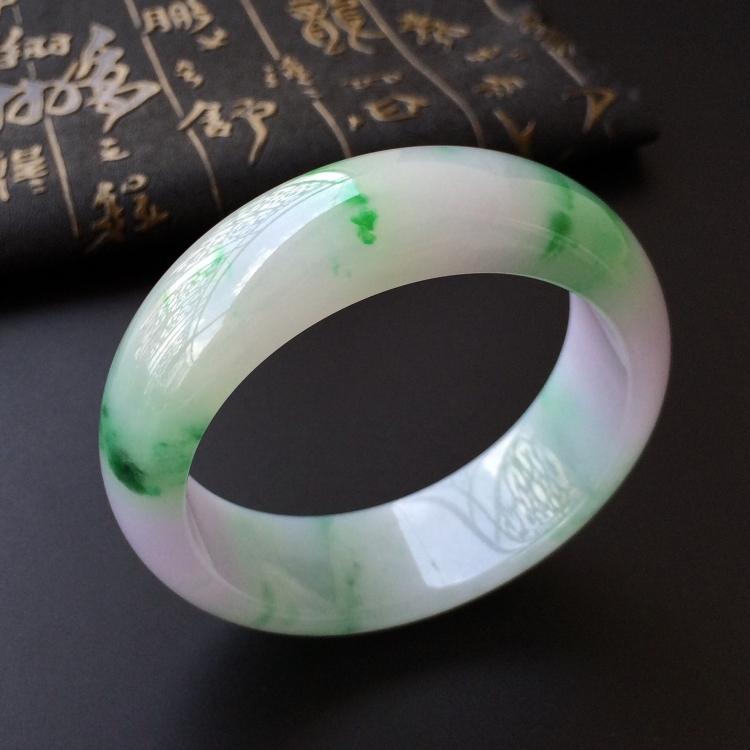 (超值推荐)糯冰种春带彩手镯(58.7mm)
