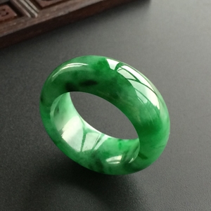 (超值推荐)糯冰种浓绿指环