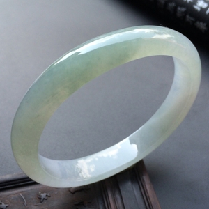 （超值推荐）糯冰种淡晴水贵妃镯（59.2mm-50nmm）