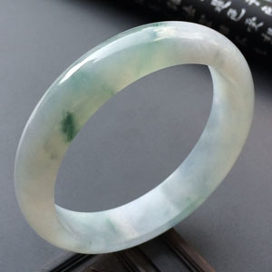 （超值推荐）糯冰种飘花手镯（58.1mm）