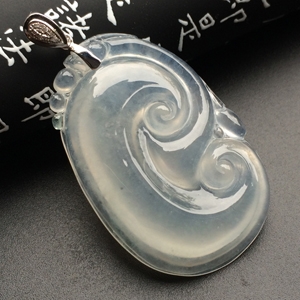 冰种淡晴水如意挂件