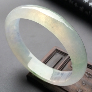 （超值推荐）冰种略飘花贵妃镯（55.3mm-49mm）