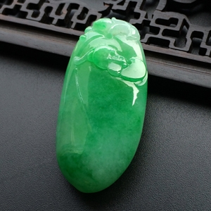 糯冰种翠色福瓜挂件