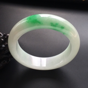 (超值推荐)糯冰种飘翠手镯(56.2mm)