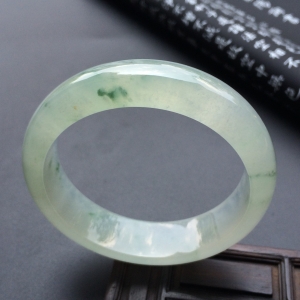 （超值推荐）冰种飘花手镯（55.9mm）