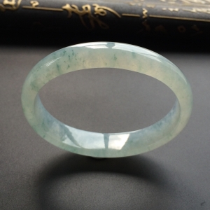 (超值推荐)冰种飘花贵妃镯（59mm-47.3mm）