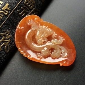 （超值推荐）糯冰种红黄翡龙腾四海挂件
