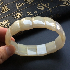(超值推荐)糯冰种淡黄翡手链