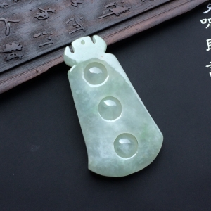 （超值推荐）糯冰种晴水连中三元挂件